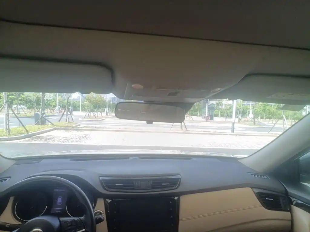 Nissan X-Trail — миниатюра 9