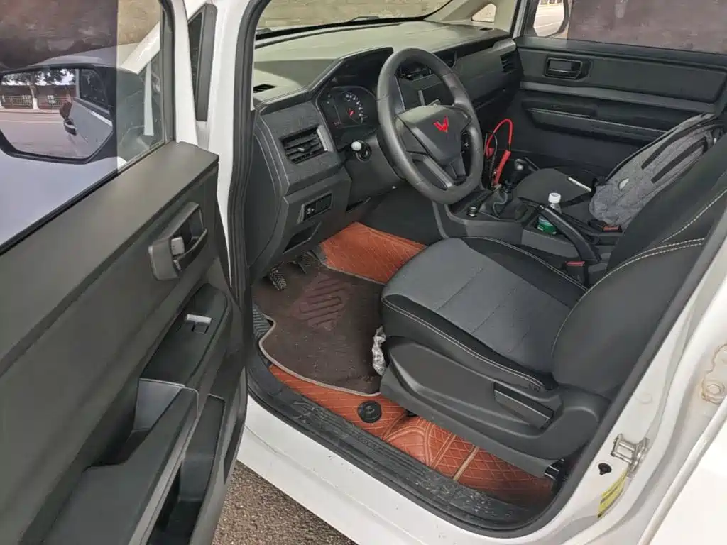 Wuling Hongguang PLUS — миниатюра 16