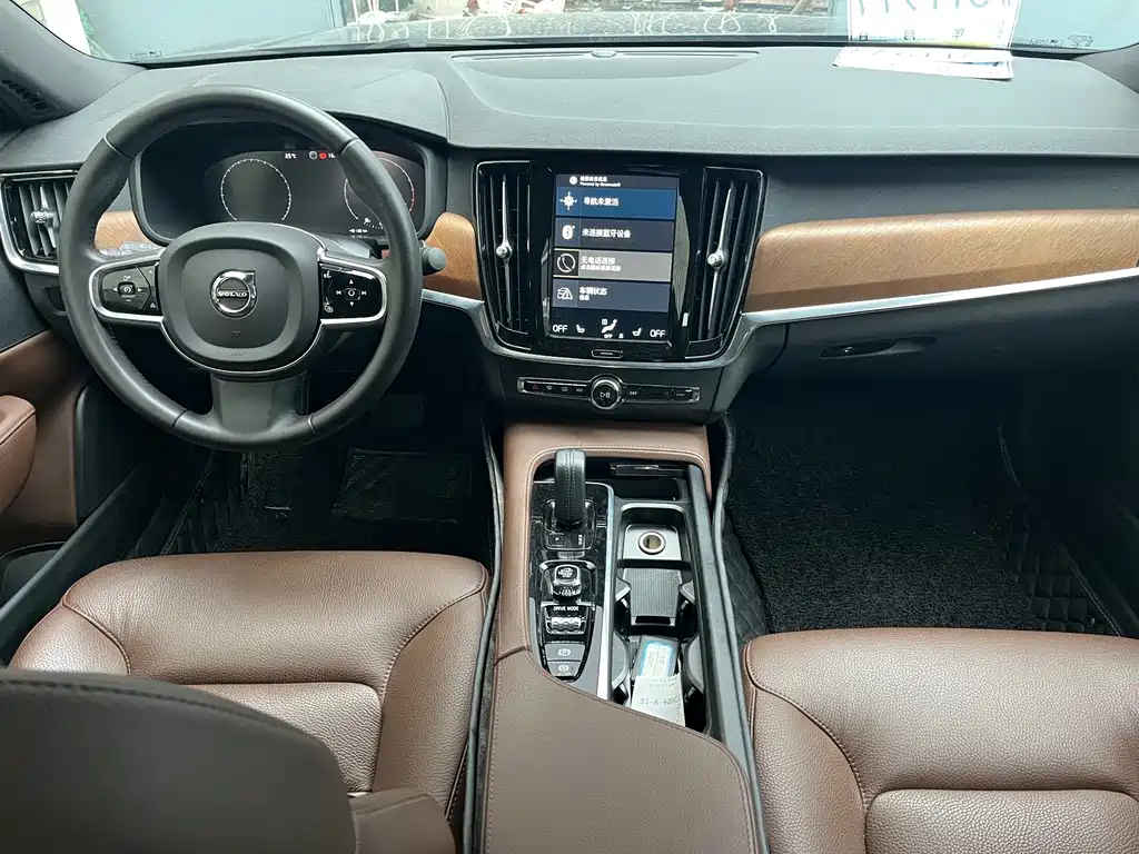 Volvo S90 — миниатюра 5