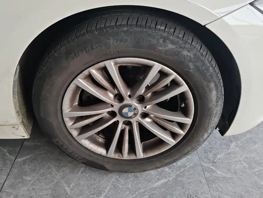 BMW 3 Series — миниатюра 6