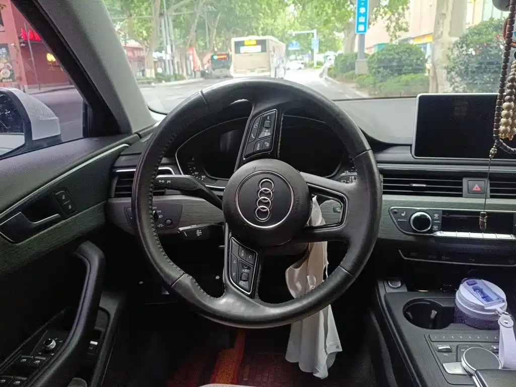 Audi A4L — миниатюра 3