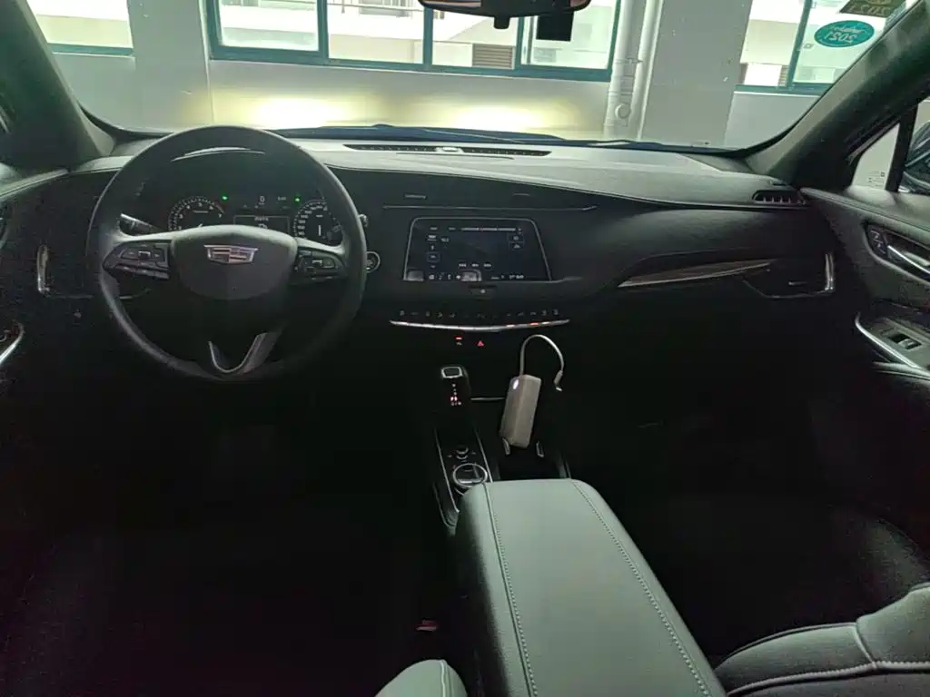 Cadillac XT4 — миниатюра 10