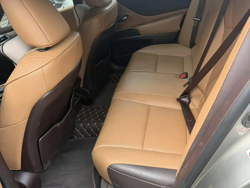Lexus ES — миниатюра 13