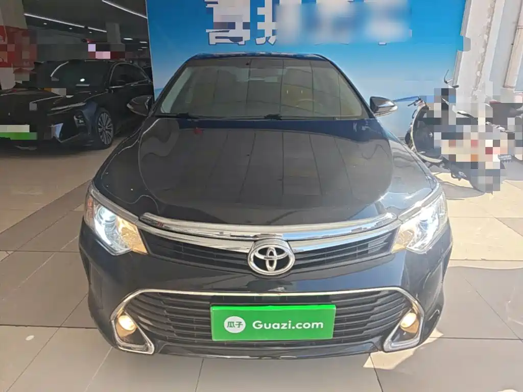 Toyota Camry — миниатюра 3