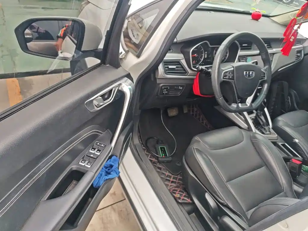 Geely Vision X3 — миниатюра 16