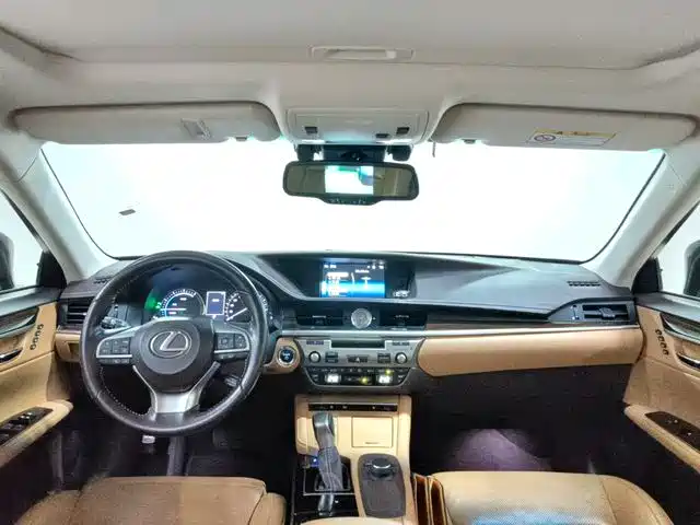 Lexus ES — миниатюра 2
