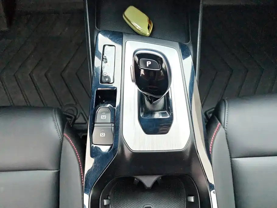 MG MG5 — миниатюра 16