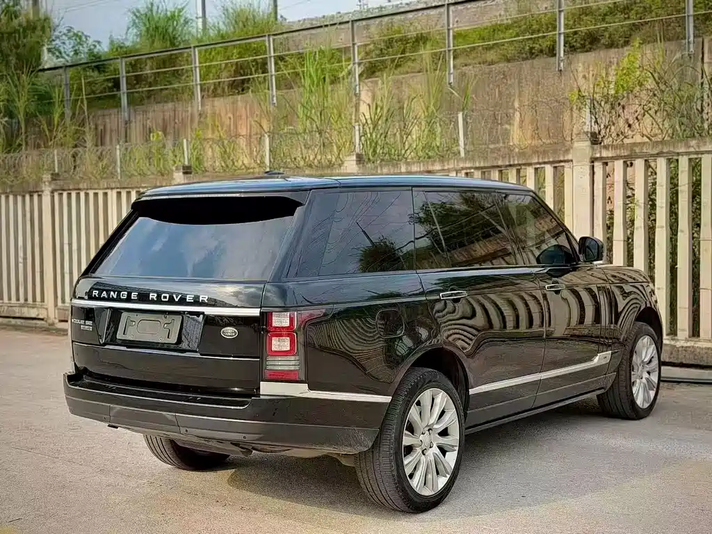 Land Rover Range Rover — миниатюра 9