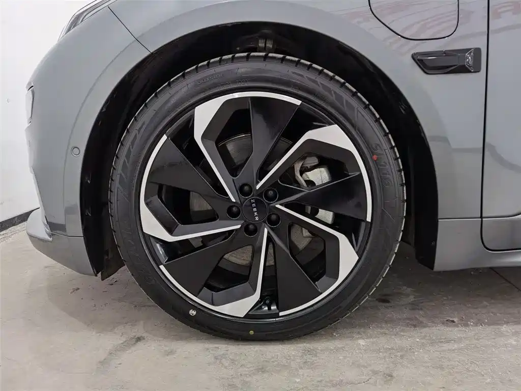 ZEEKR EXTREME KRYPTON 001