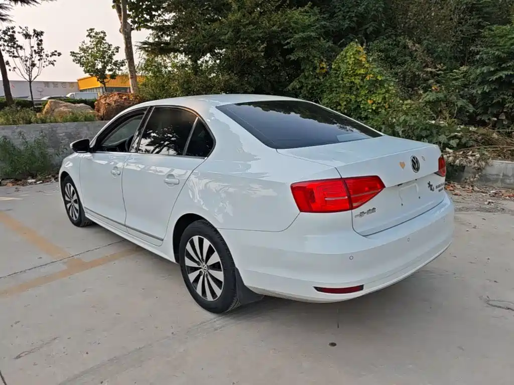 Volkswagen Sagitar — миниатюра 5