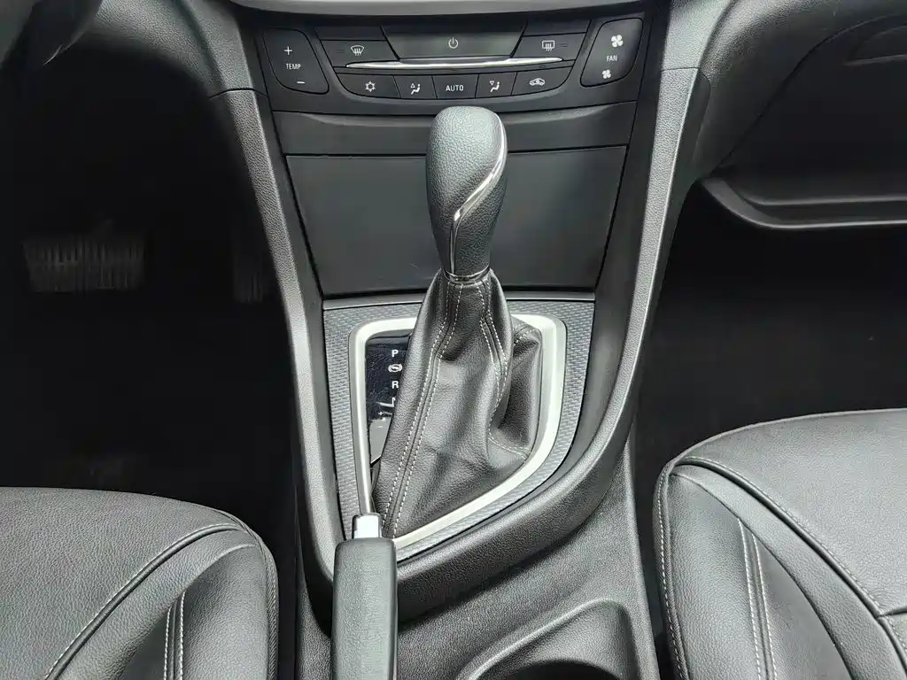 Buick Excelle — миниатюра 13