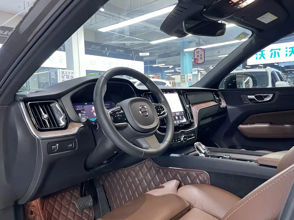 Volvo XC60 — миниатюра 5