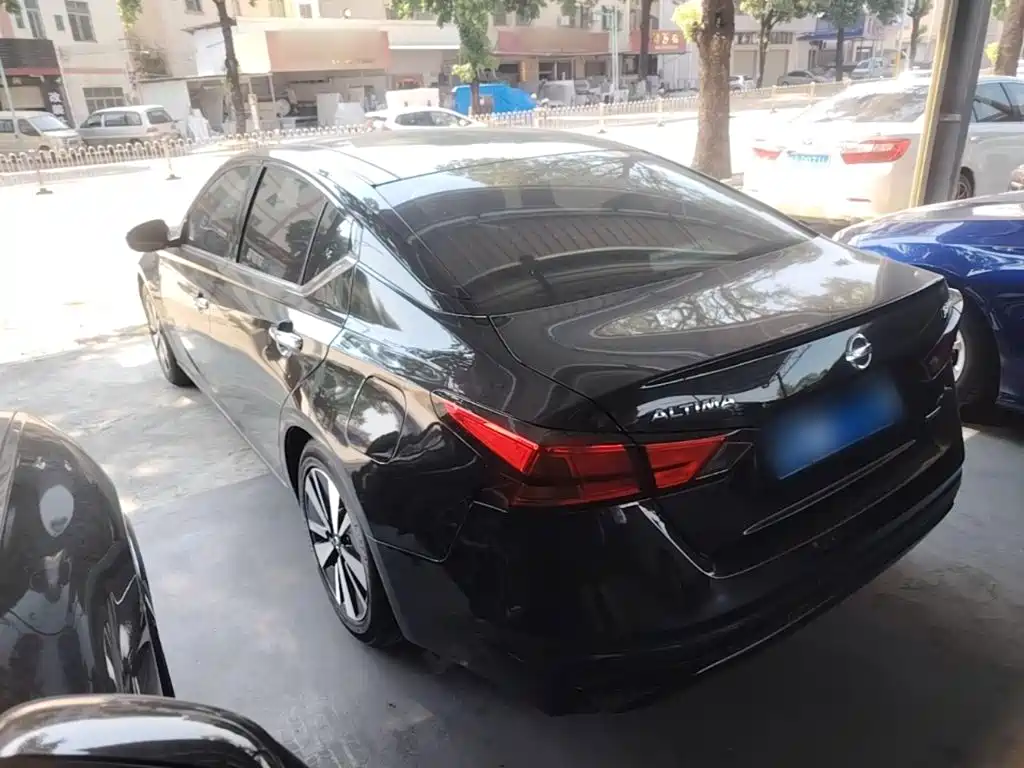 Nissan Teana — миниатюра 5