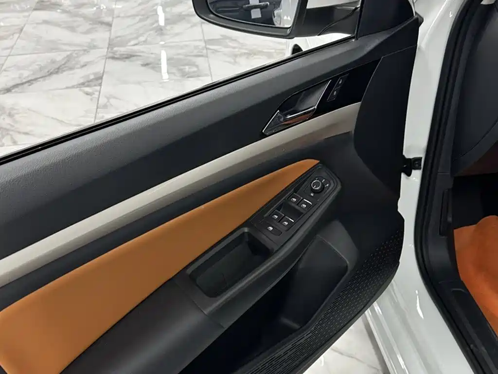 Volkswagen Bora — миниатюра 4