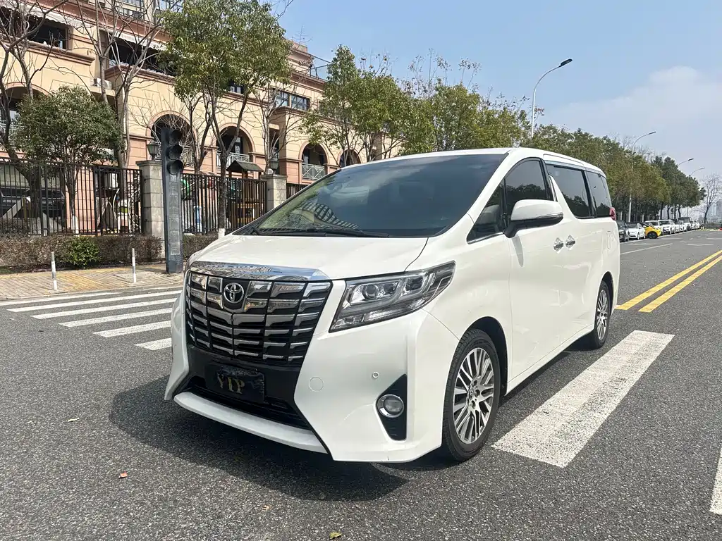 Toyota Alphard 2016