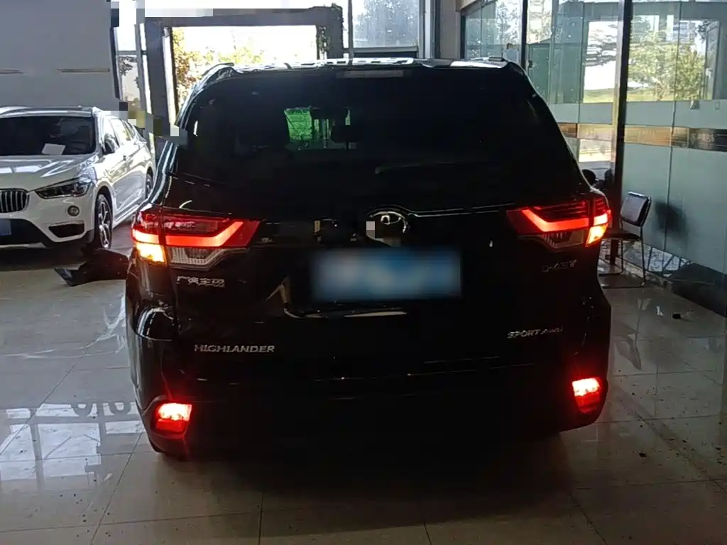 Toyota Highlander — миниатюра 6