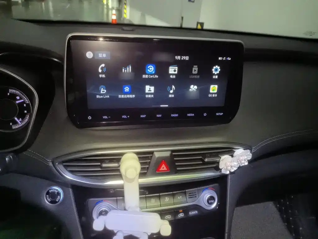 Hyundai Santa Fe — миниатюра 6