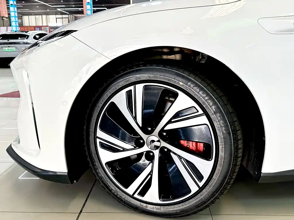 NIO ET5 — миниатюра 9
