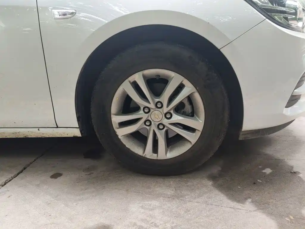 Chevrolet Cavalier — миниатюра 24