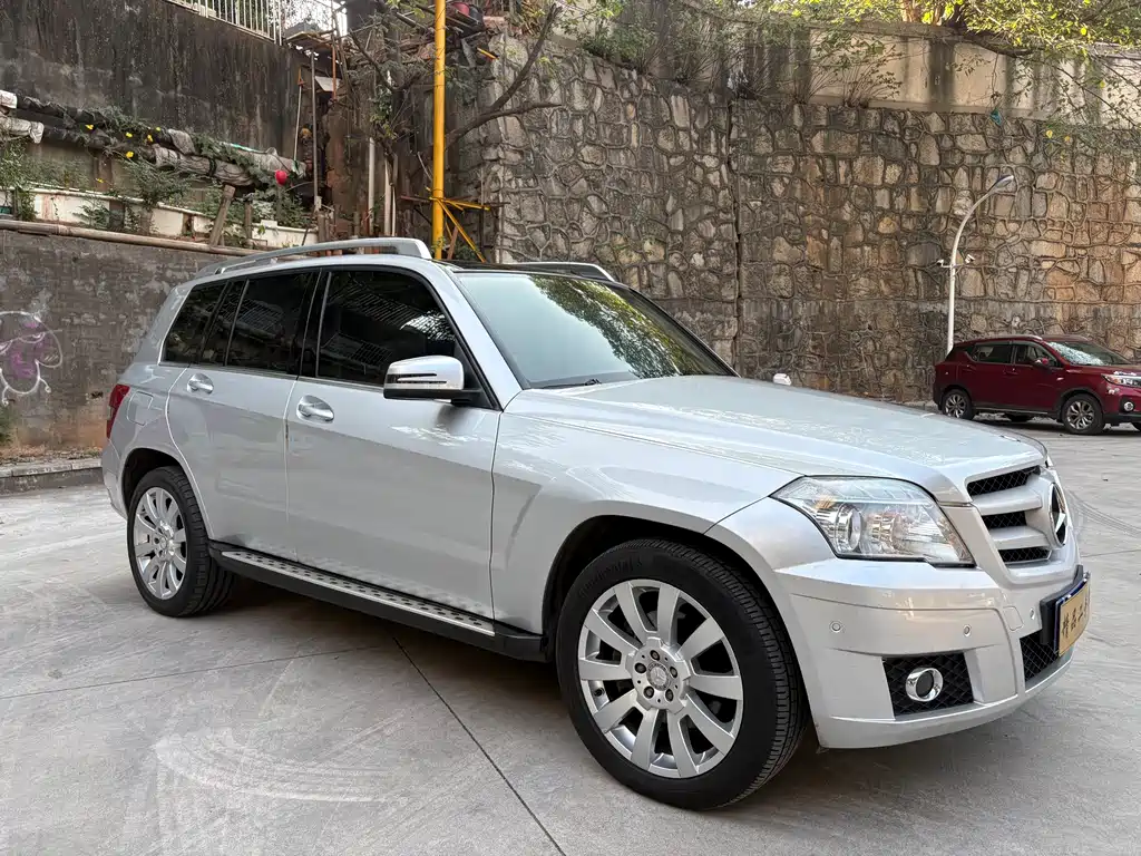 Mercedes-Benz GLK-Class (Import) — миниатюра 2