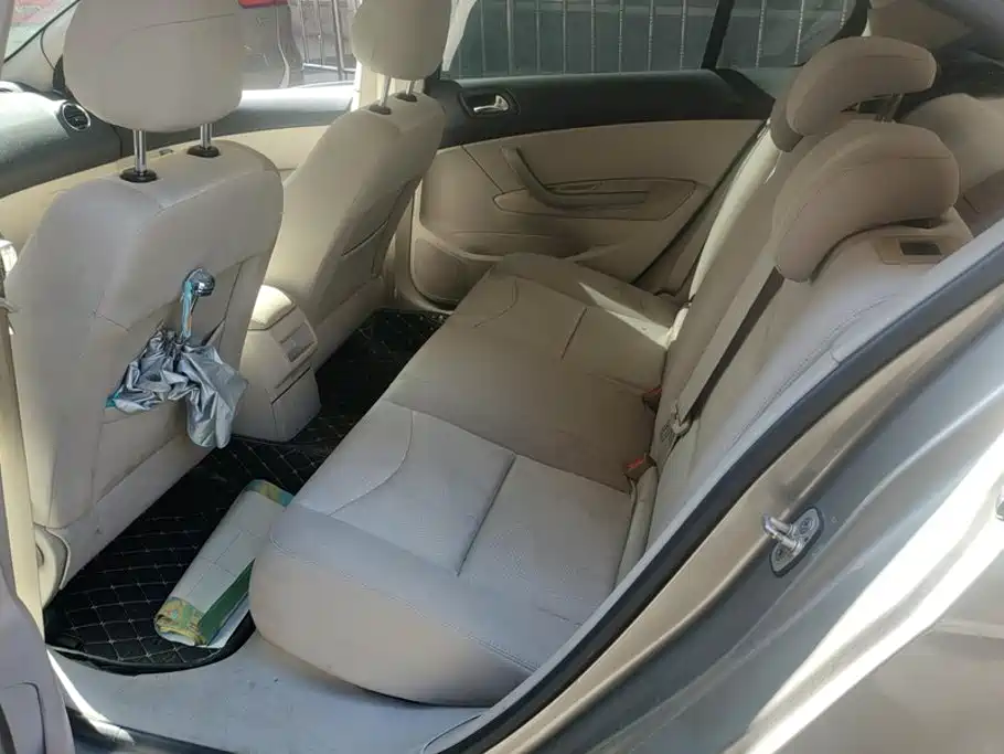 Peugeot 408 — миниатюра 11