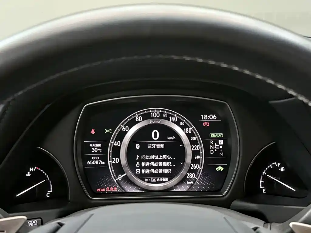 Lexus LS — миниатюра 15