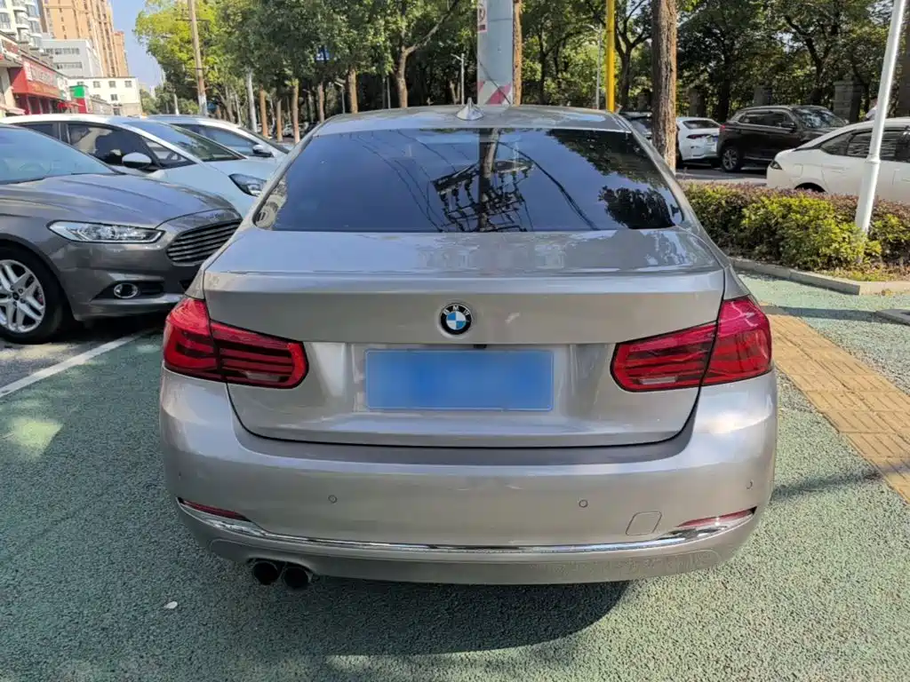 BMW 3 Series — миниатюра 6