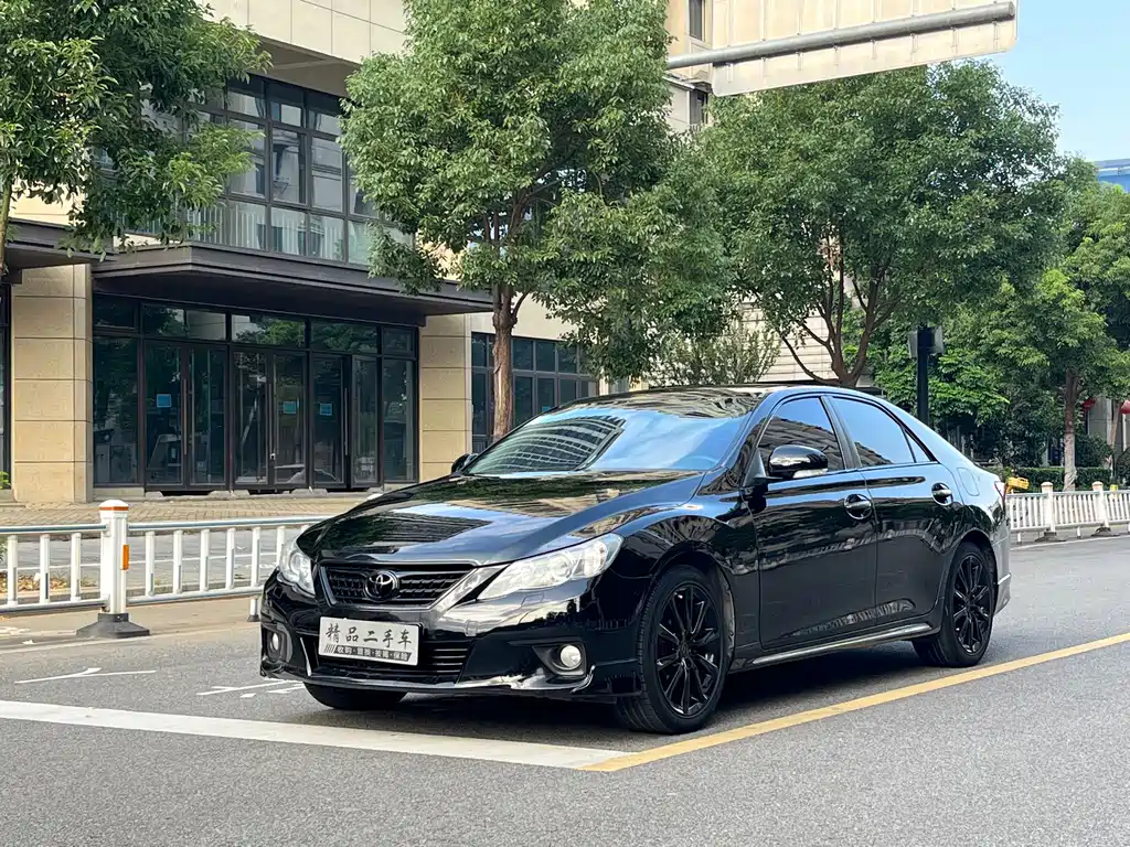Toyota Reiz
