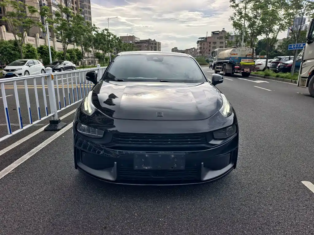 Lynk & Co 03 — миниатюра 2