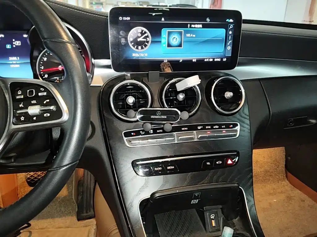 Mercedes-Benz C-Class — миниатюра 13