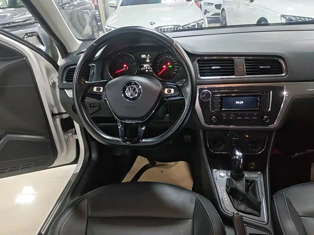Volkswagen Lavida — миниатюра 13