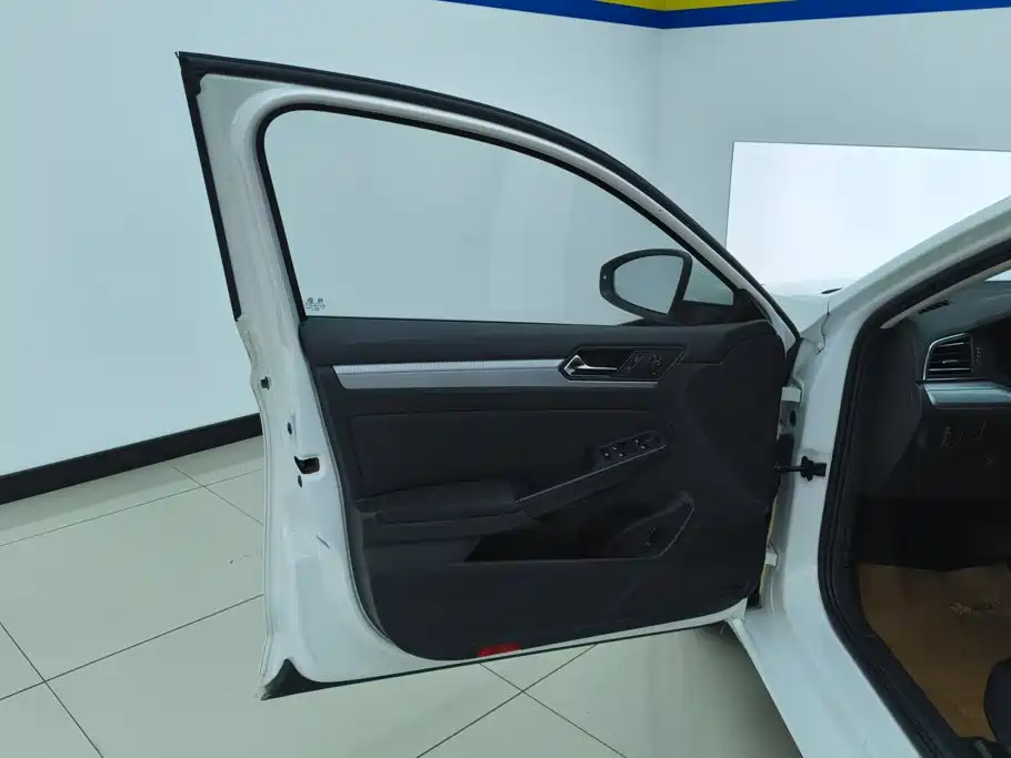 Volkswagen Lamando — миниатюра 7