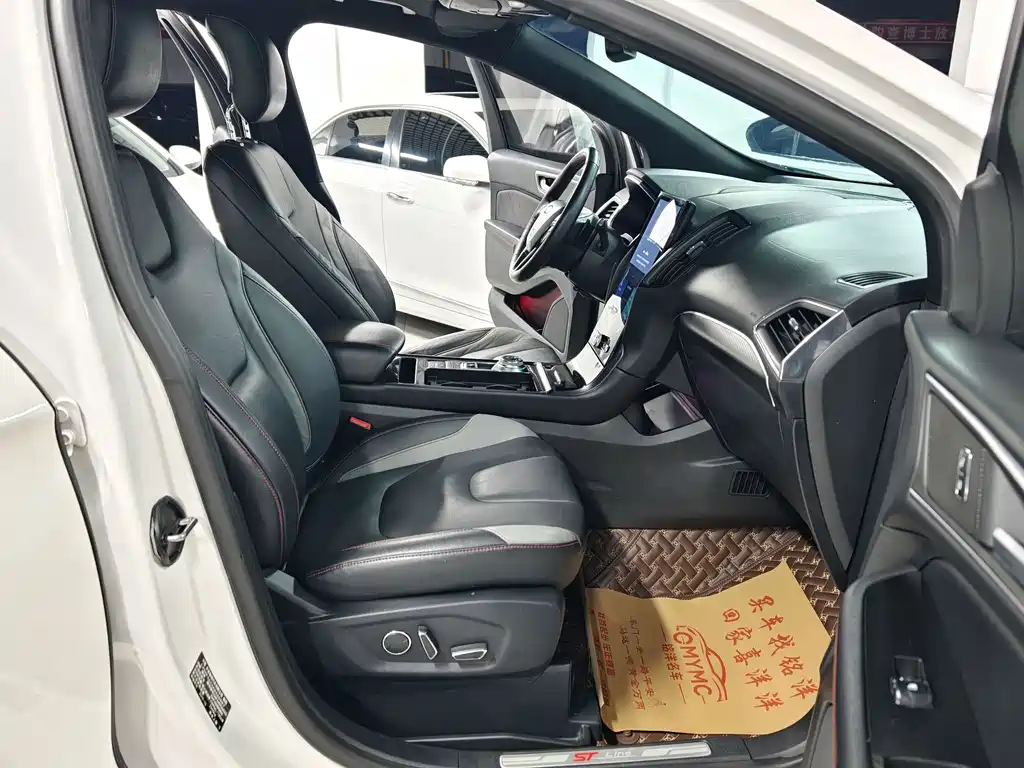 Ford Edge — миниатюра 8