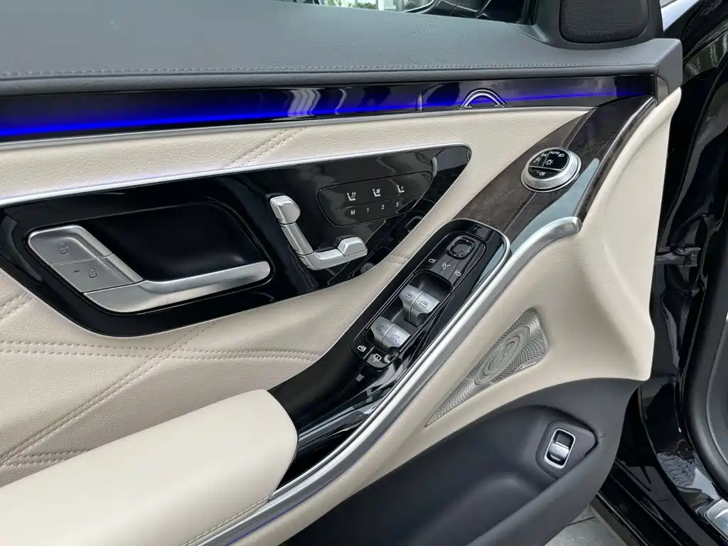 Mercedes-Benz S-Class — миниатюра 11