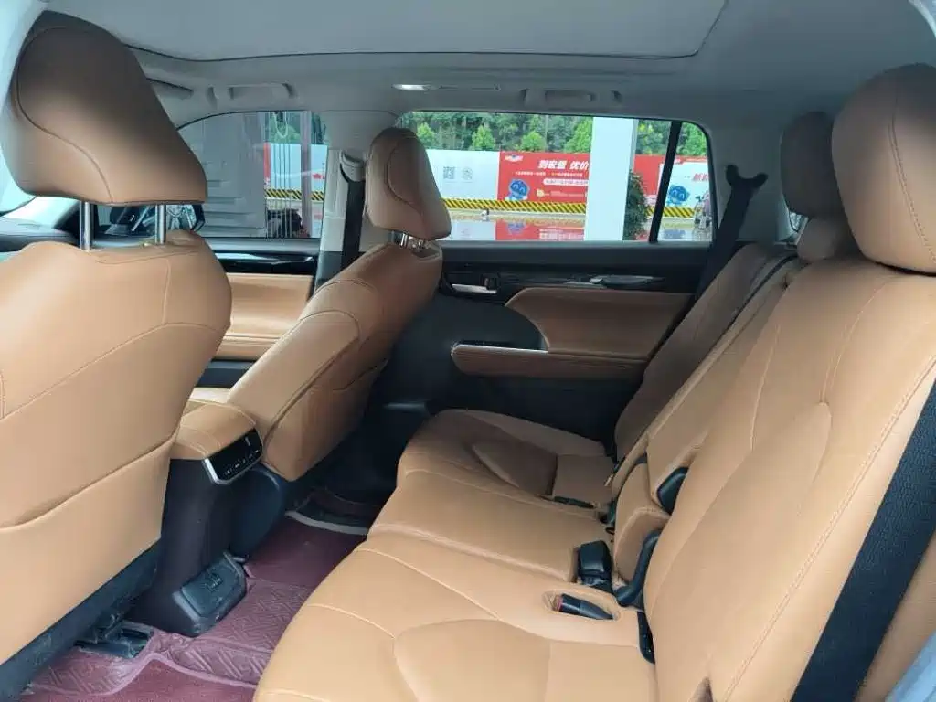 Toyota Highlander — миниатюра 5