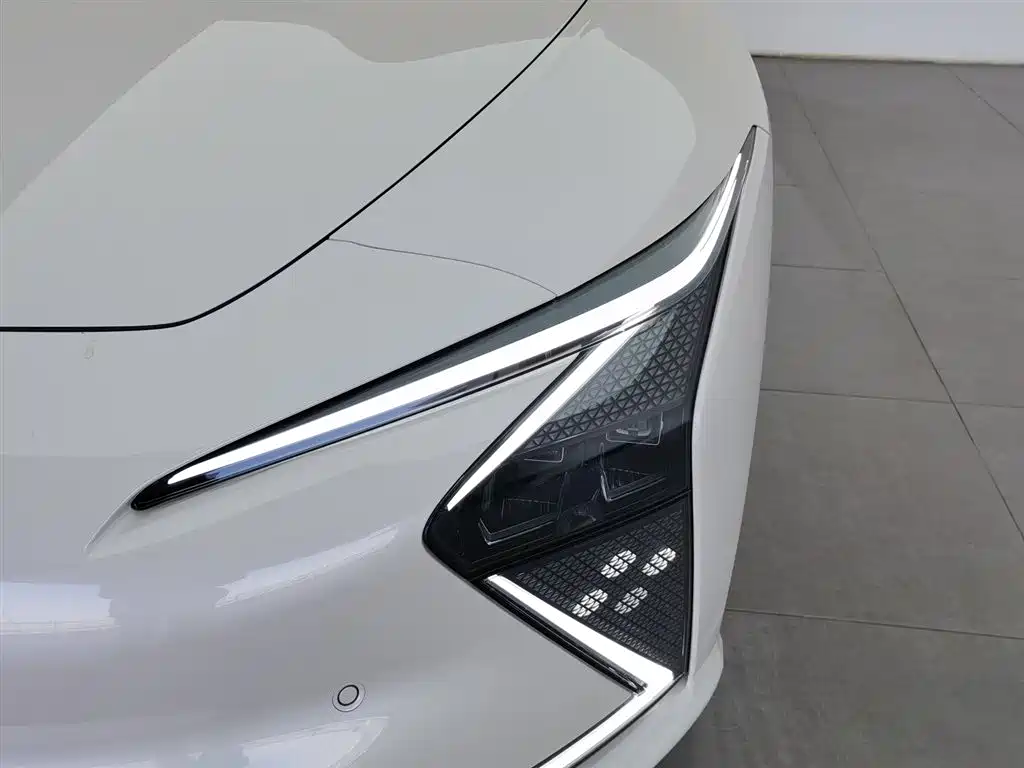 ZHIJI AUTOMOBILE ZHIJI L7