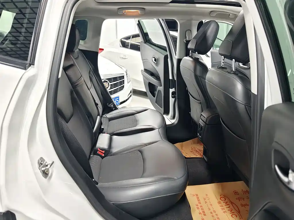 Jeep Compass — миниатюра 10