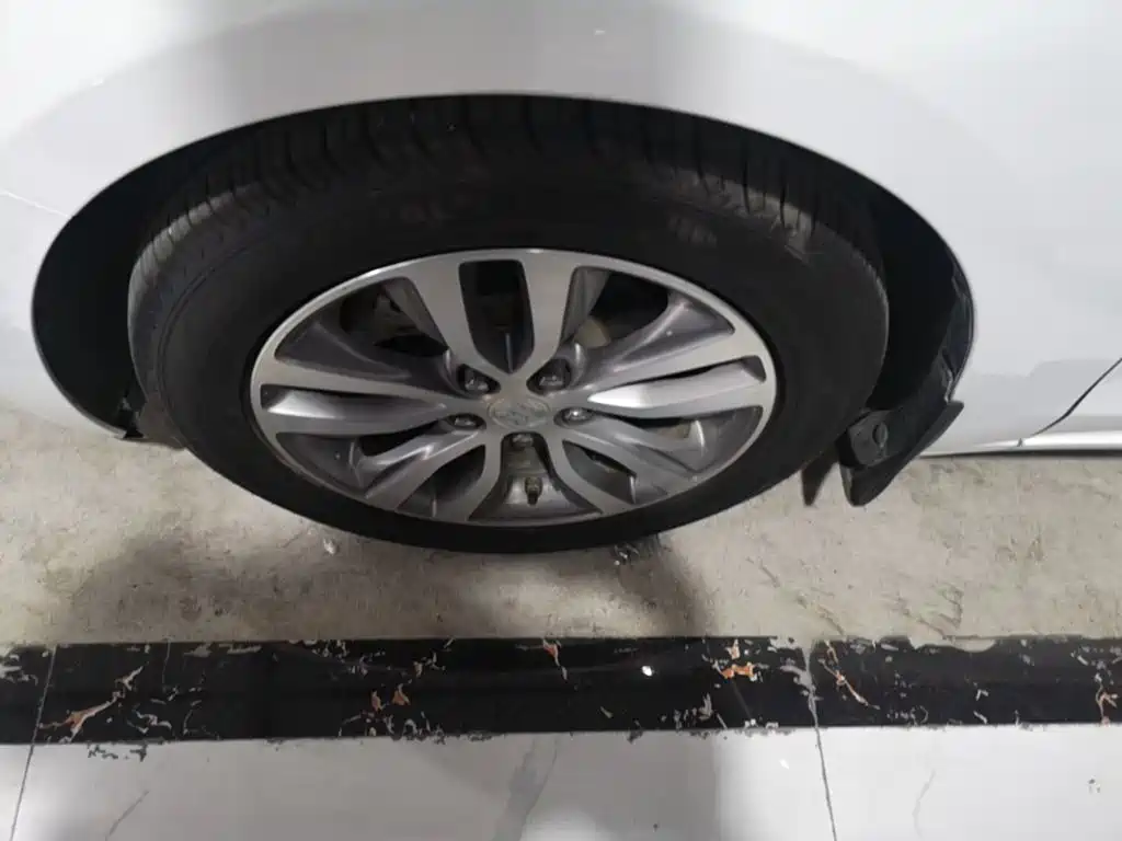 Buick Excelle — миниатюра 23