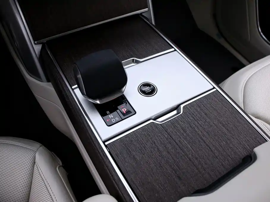 Land Rover Range Rover — миниатюра 10