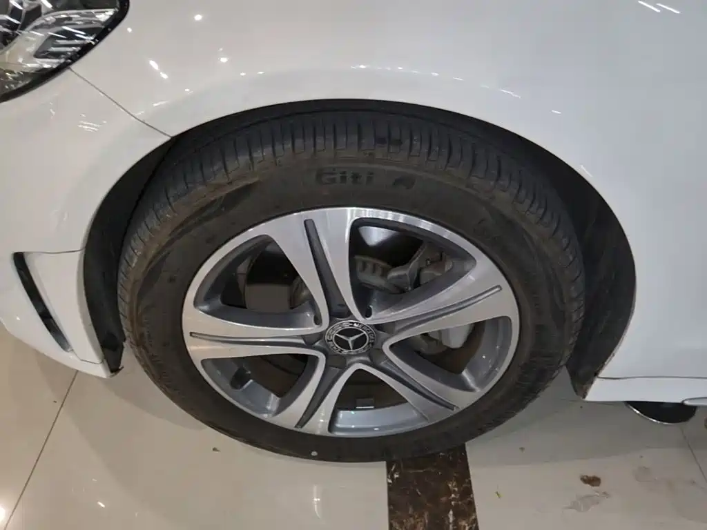 Mercedes-Benz C-Class — миниатюра 23