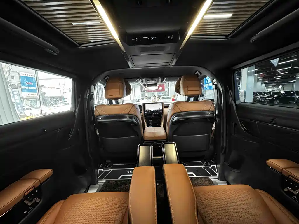 Toyota Vellfire — миниатюра 14