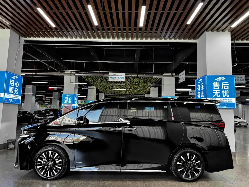 Toyota Vellfire — миниатюра 19