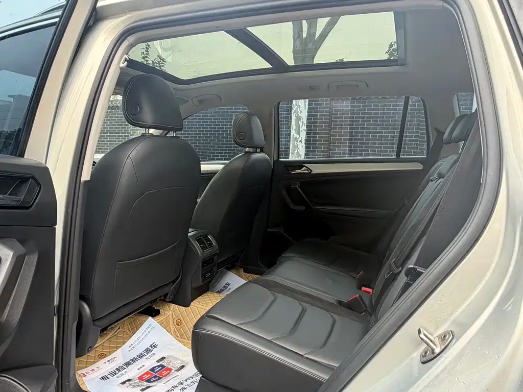 Volkswagen Tiguan L — миниатюра 8