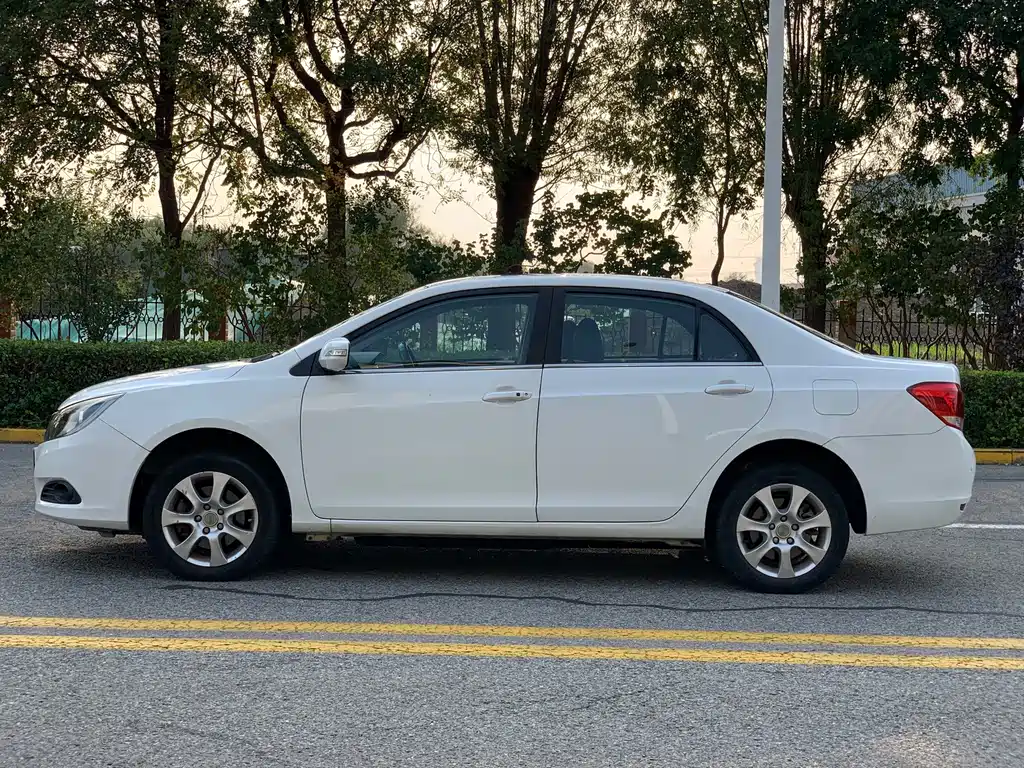 BYD e5 — миниатюра 4