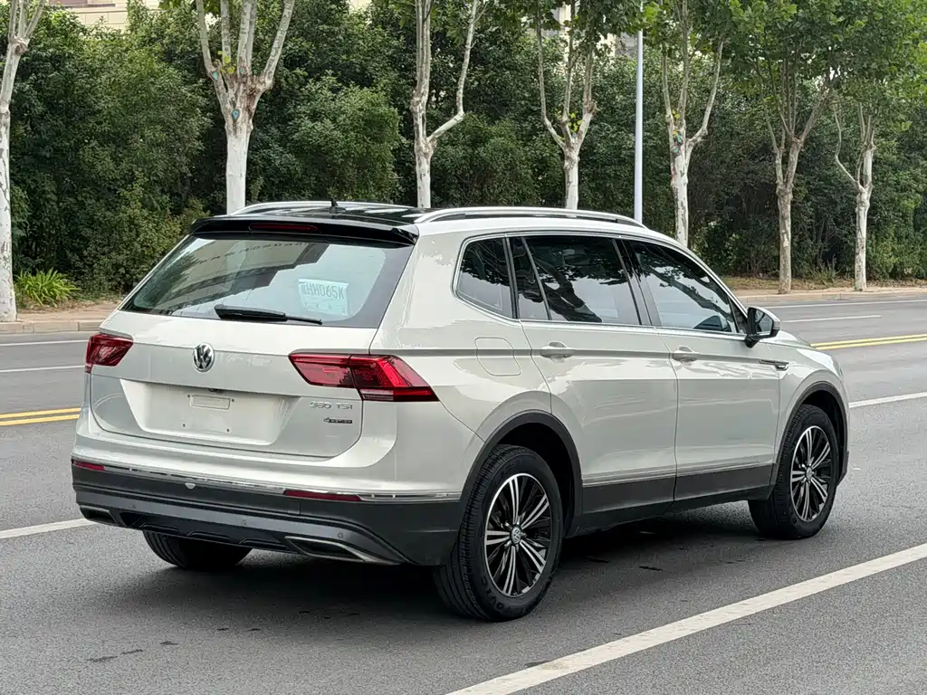 Volkswagen Tiguan L — миниатюра 6