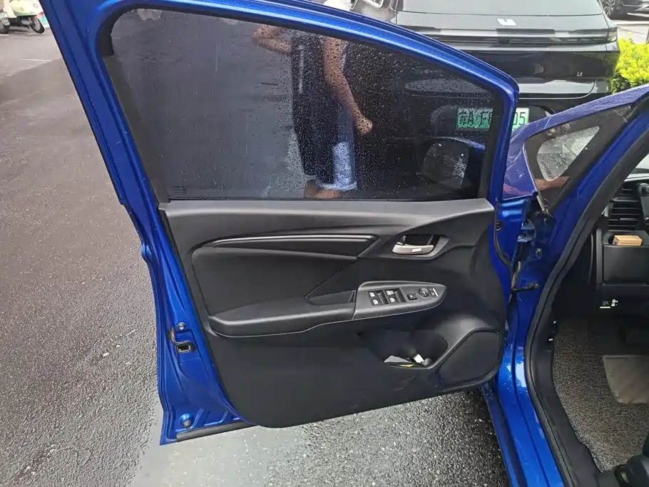 Honda Fit — миниатюра 7