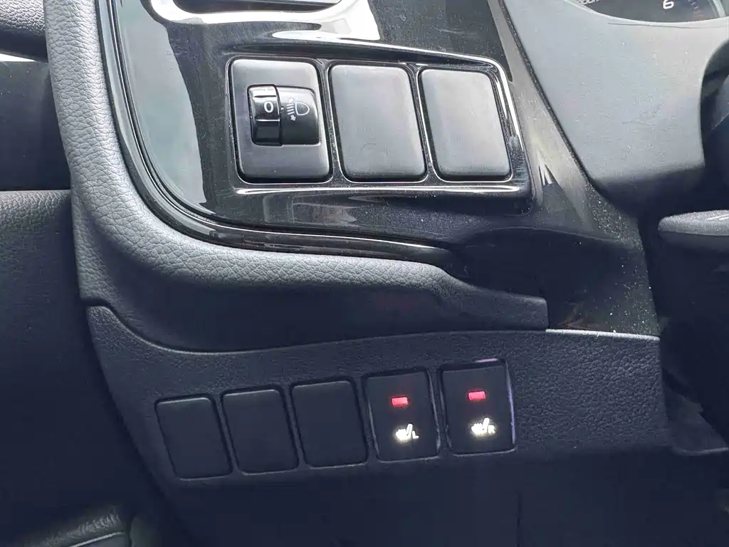 Mitsubishi Outlander — миниатюра 11