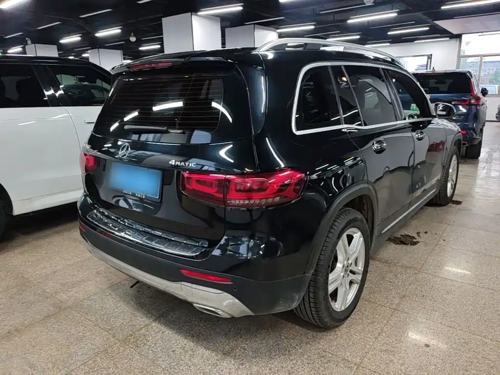 Mercedes-Benz GLB — миниатюра 7