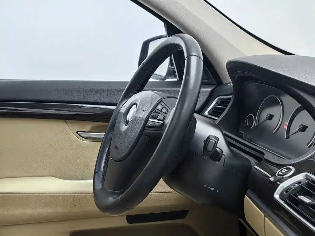 BMW 5 Series GT — миниатюра 22