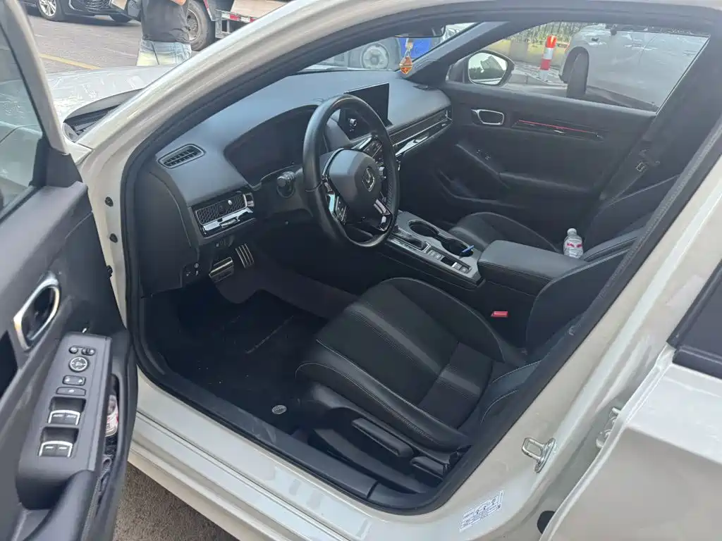 Honda Civic — миниатюра 4